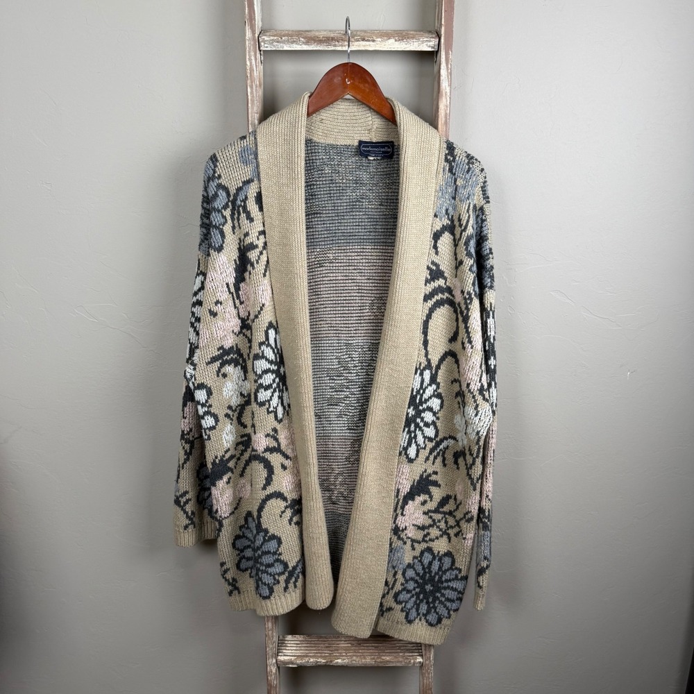 Vintage Mademoiselle Floral Acrylic Sweater Cardigan‎ Large, USA made